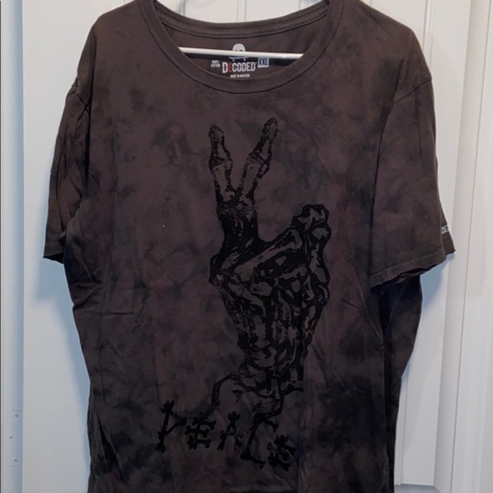 Skeleton Peace Sign on Tie Dye T-Shirt XXL